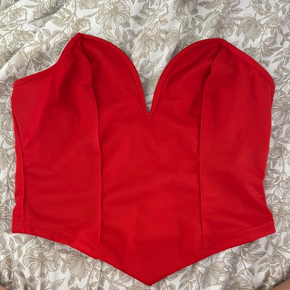 SHEIN Red Strapless Crop Top